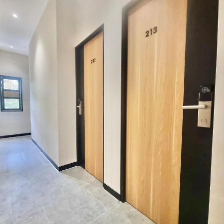 Pringgondani Guesthouse Pandanaran Hills スマラン エクステリア 写真