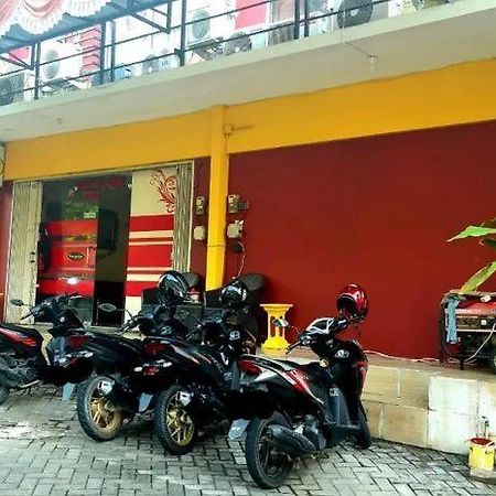 Pringgondani Guesthouse Pandanaran Hills スマラン エクステリア 写真