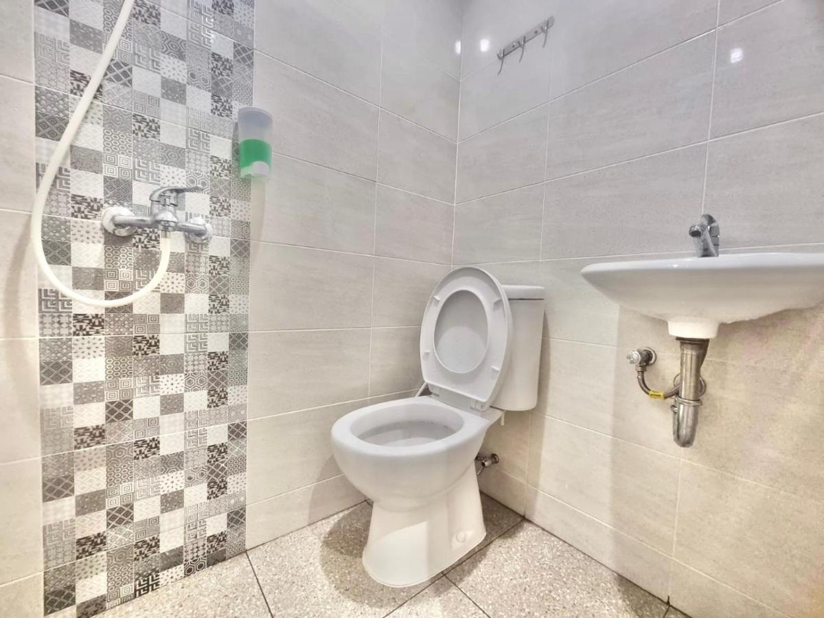 Pringgondani Guesthouse Pandanaran Hills スマラン エクステリア 写真